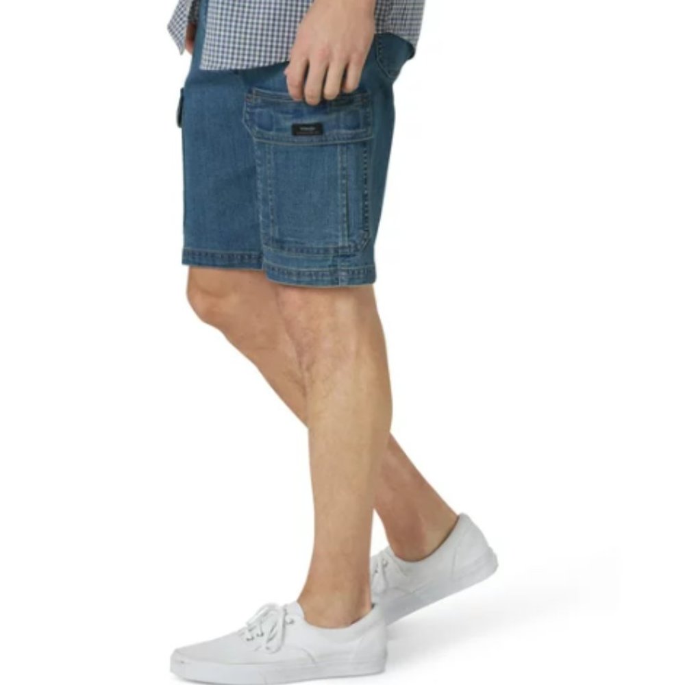 Wrangler Men's Denim Cargo Short 7 Pocket Jorts Size 38x10 Medium tint New